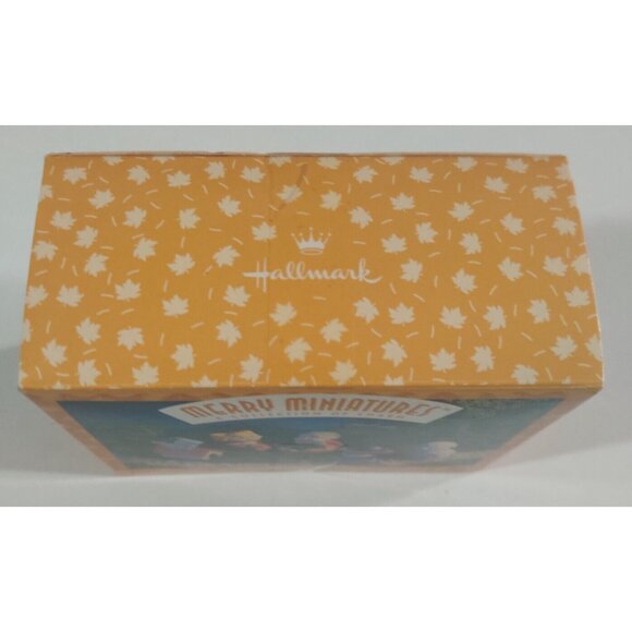 Hallmark 1996 Peanuts Halloween Pumpkin Patch Merry Miniatures Snoopy 5pc/set - Picture 4 of 7